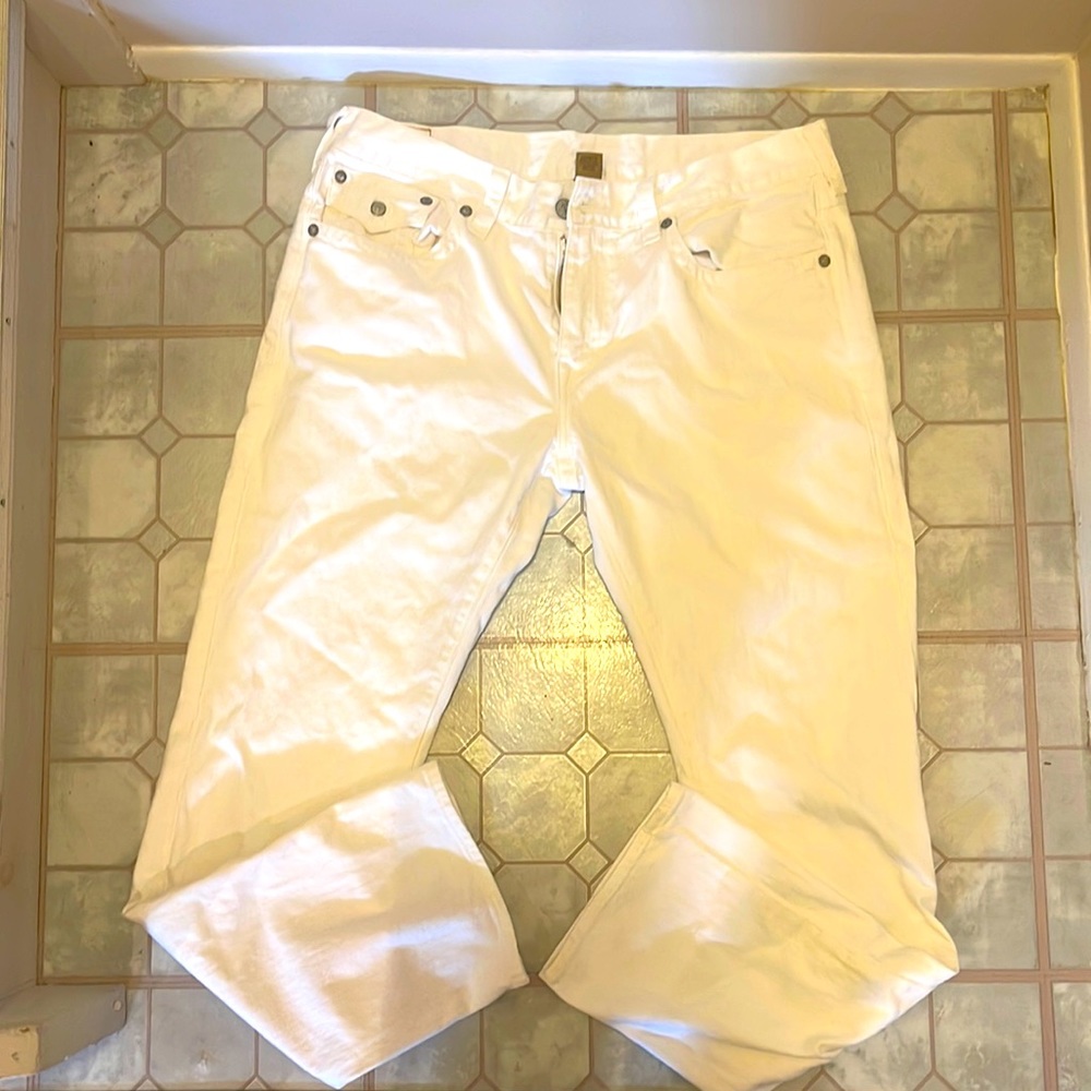 TRUE RELIGION WHITE JEANS